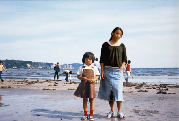 chino-otsuka-inserts-her-adult-self-into-childhood-photos-designboom-08