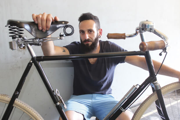 Revista Wop! Bicicletas Vintage Uruguay. Carlitos Yapor, el “Restaurador de Bicicletas” – Por Patricio Di Fini